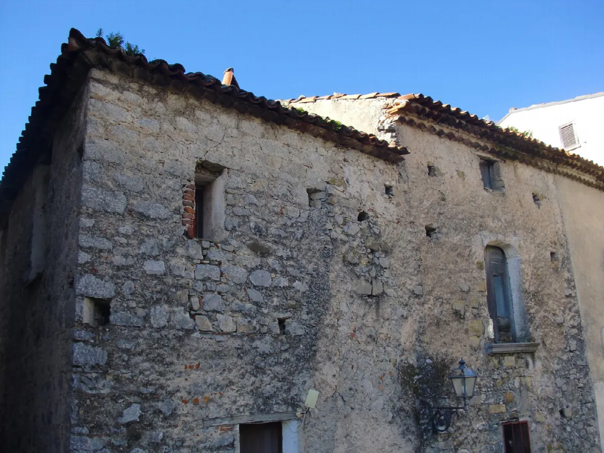 Casa indipendente in vendita a Roccagloriosa - foto 2