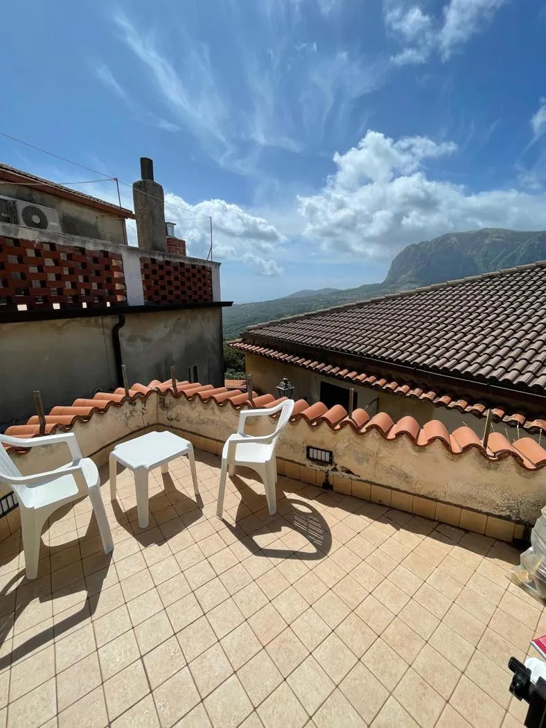 Casa indipendente in vendita a Roccagloriosa - foto 1