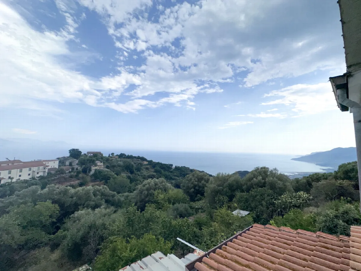 Casa indipendente in vendita a Ispani - foto 1