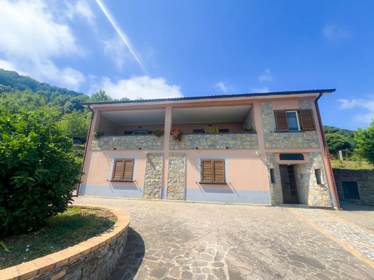 Casa indipendente in vendita a San Giovanni a Piro - foto 1