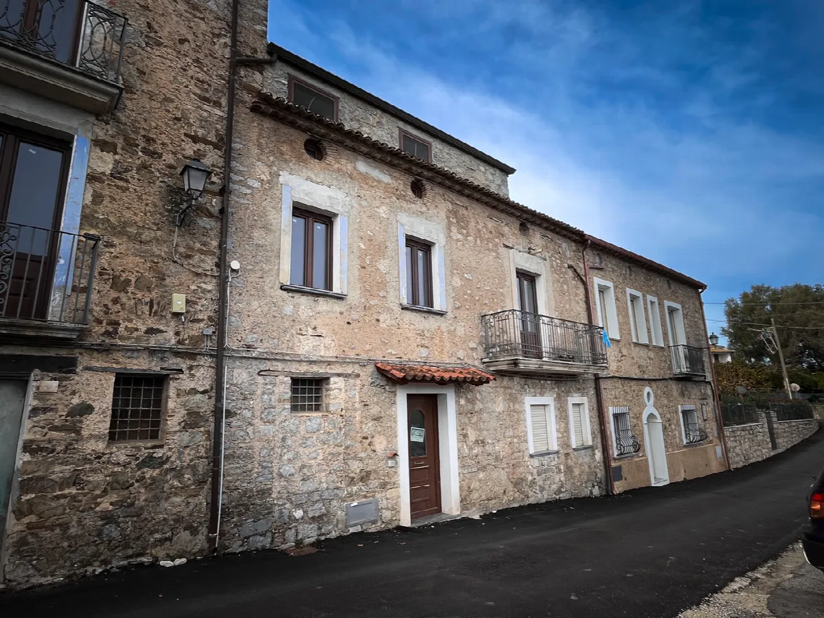 Casa indipendente in vendita a San Giovanni a Piro - foto 1
