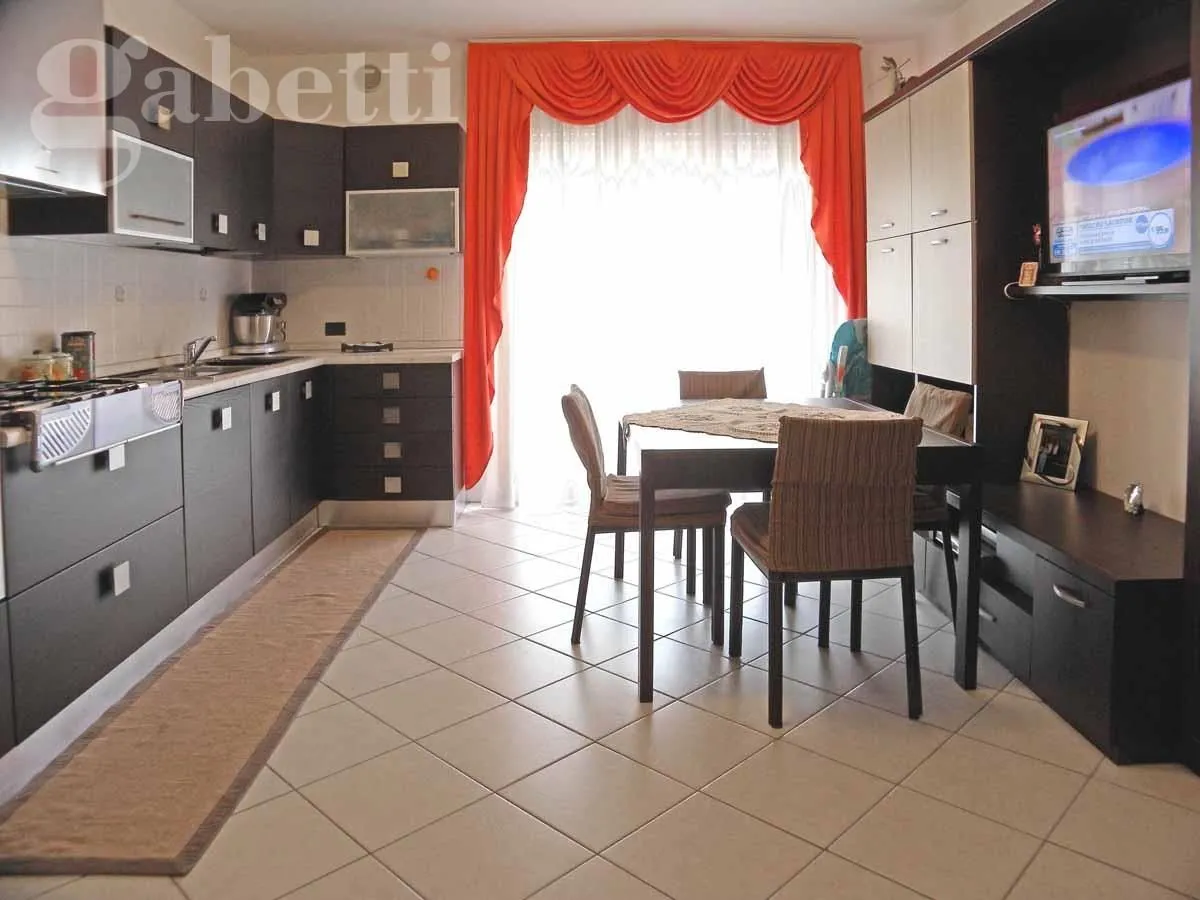 Appartamento in vendita a Trecastelli - foto 1