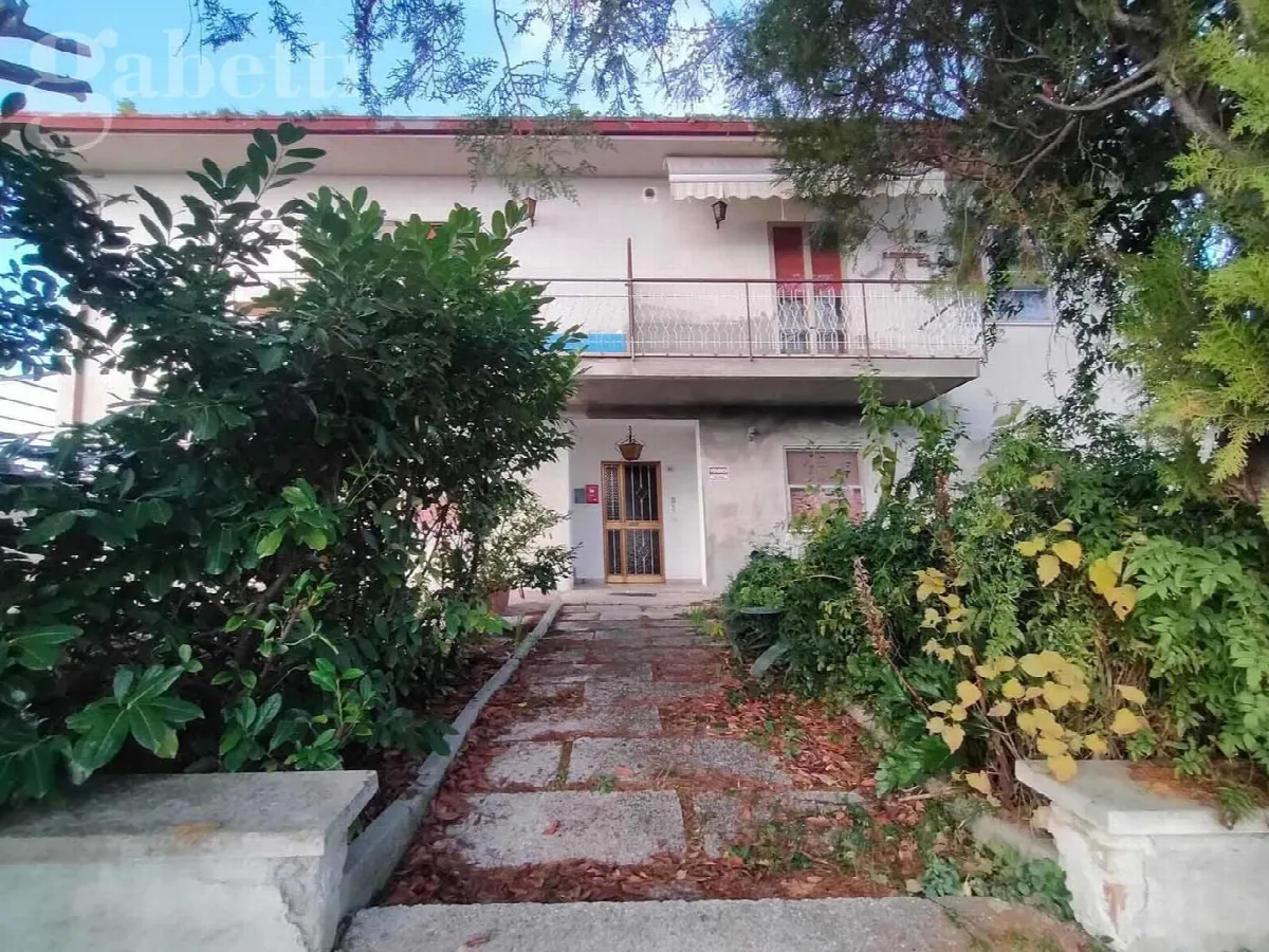 Casa indipendente in vendita a Ostra - foto 1