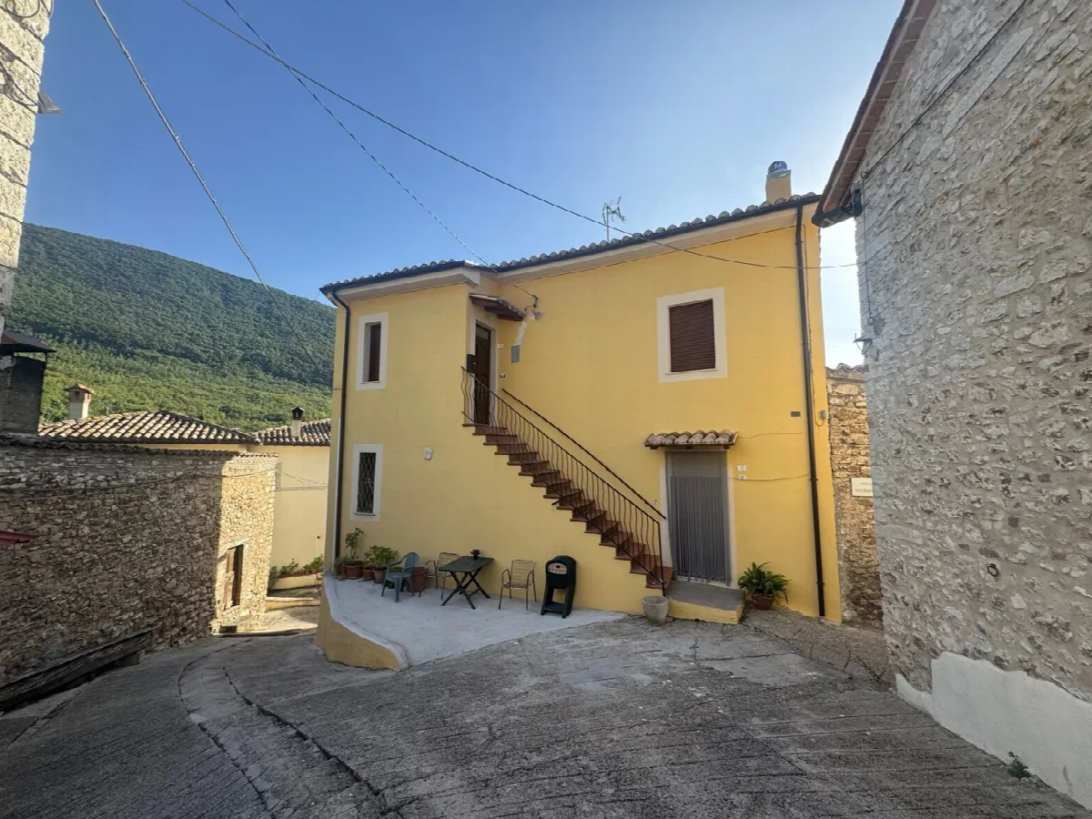 Appartamento in vendita a Ferentillo - foto 1