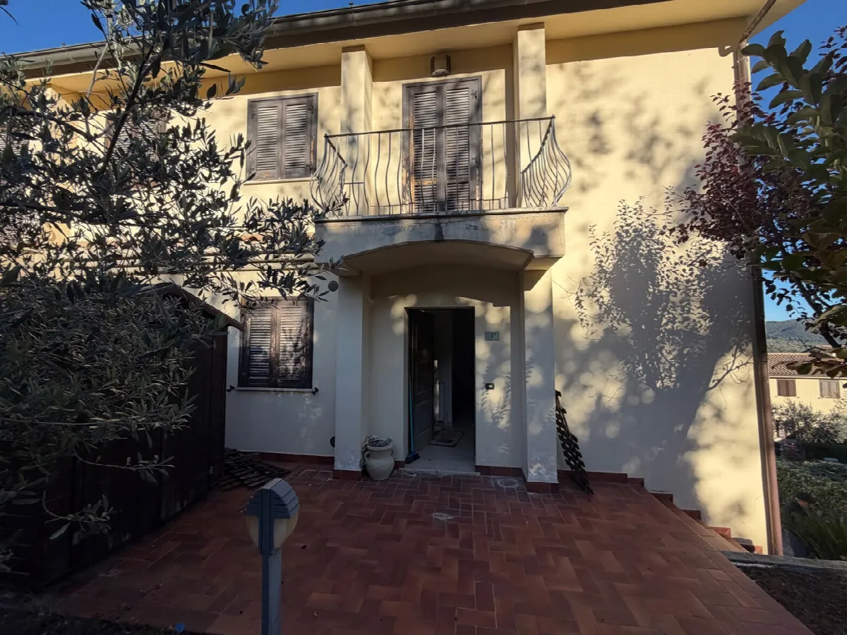 Casa bifamiliare in vendita a Amelia - foto 1