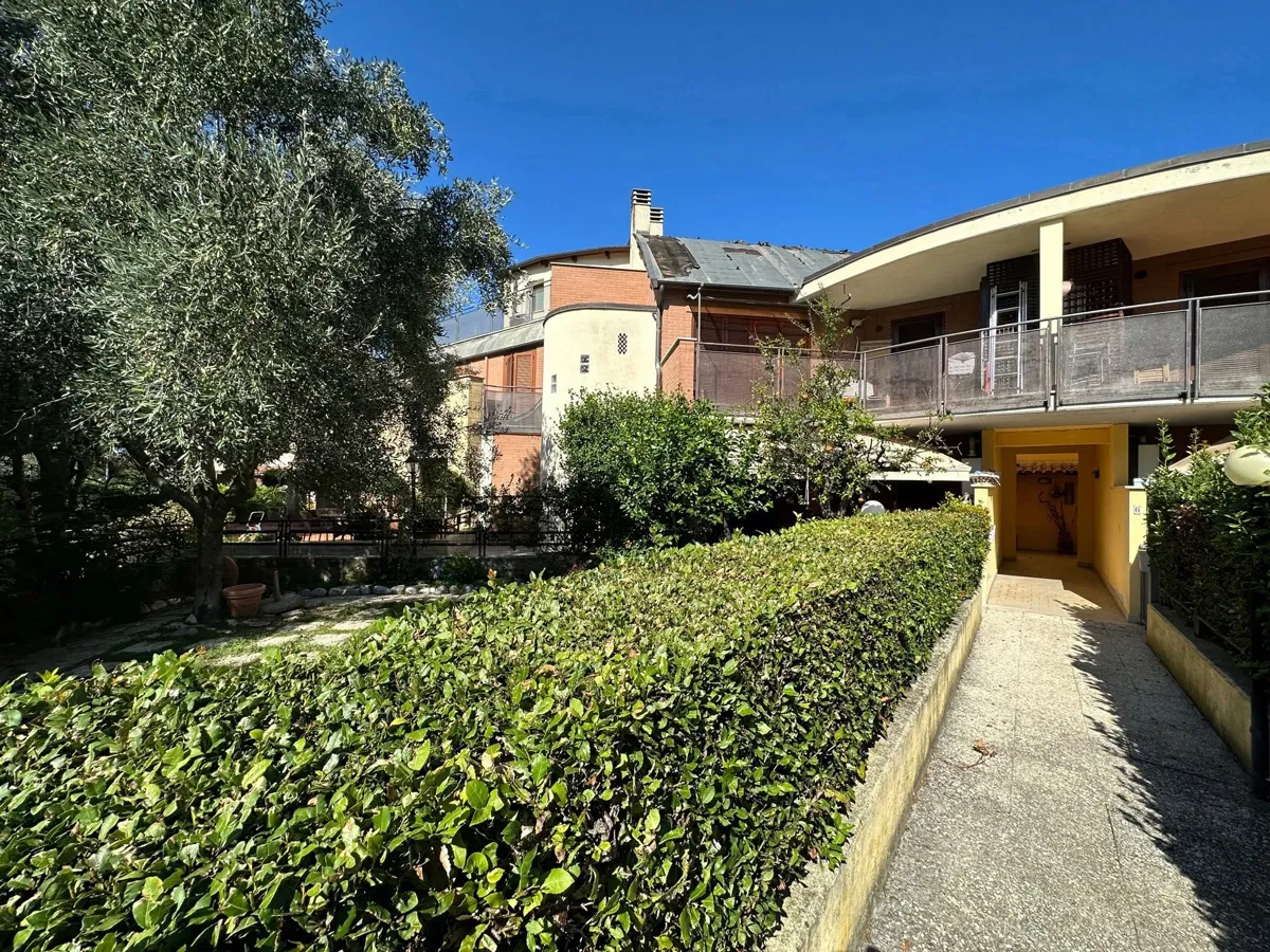 Villetta a schiera in vendita a Terni - foto 1
