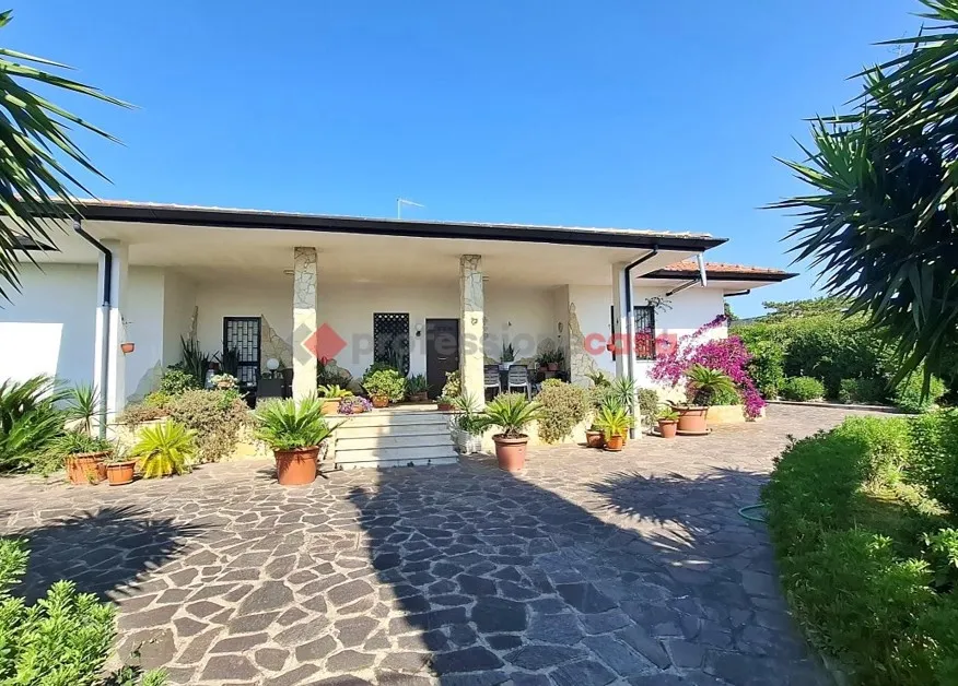 Villa in vendita a Aprilia - foto 2