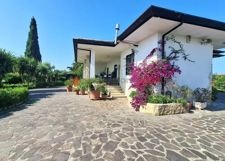 Villa in vendita a Aprilia - foto 4