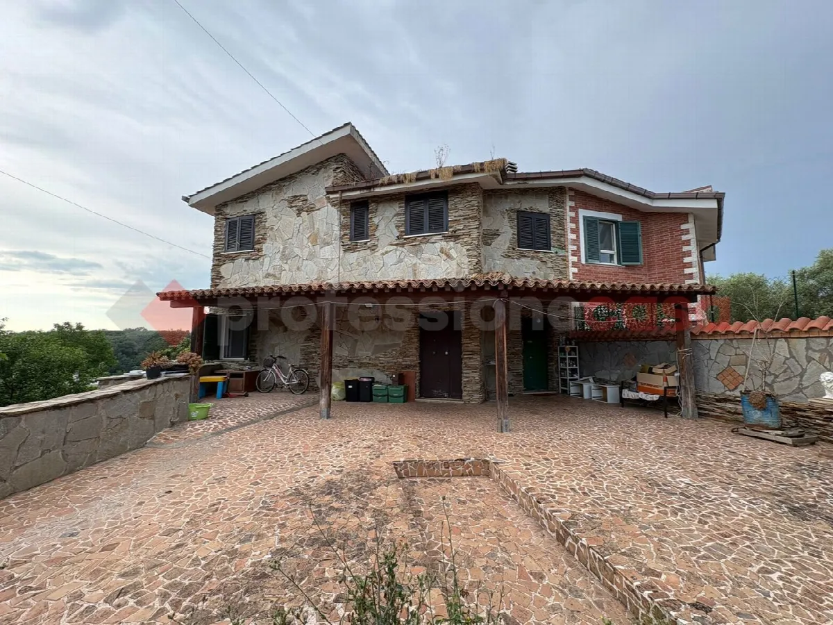 Casa bifamiliare in vendita a Aprilia - foto 2