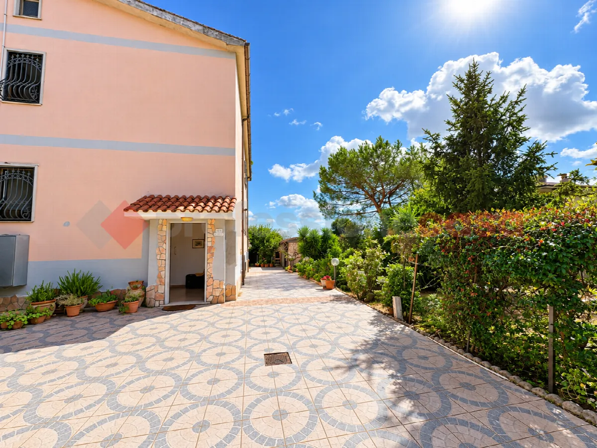 Casa bifamiliare in vendita a Aprilia - foto 2