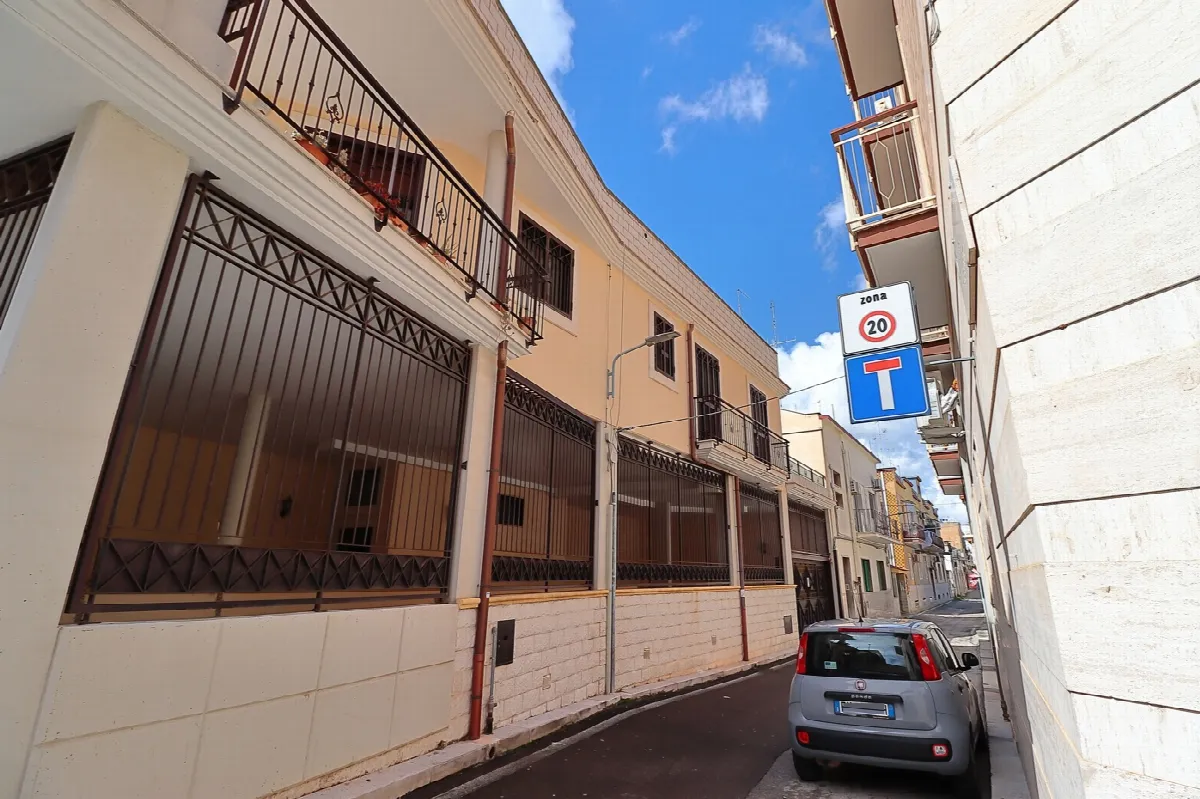 Casa indipendente in vendita a Bari - foto 3