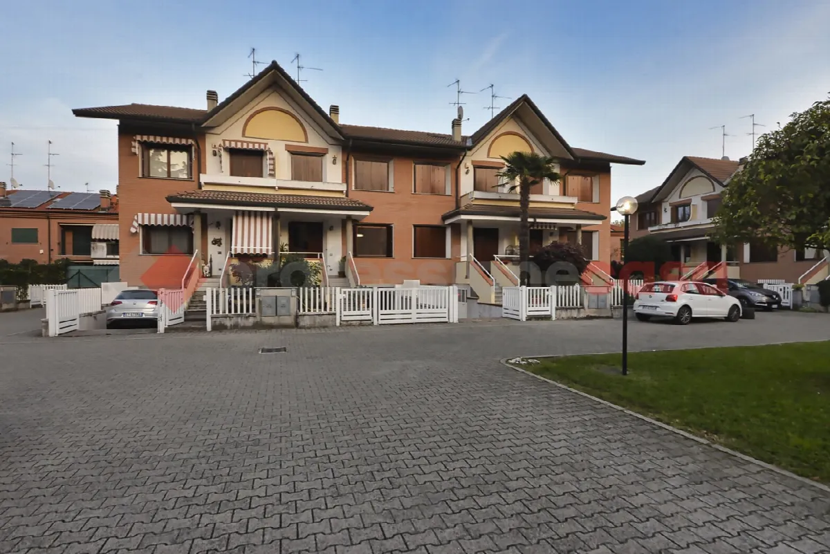 Villetta a schiera in vendita a Paderno Dugnano - foto 1
