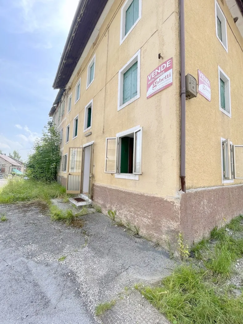 Stabile in vendita a Roana - foto 1