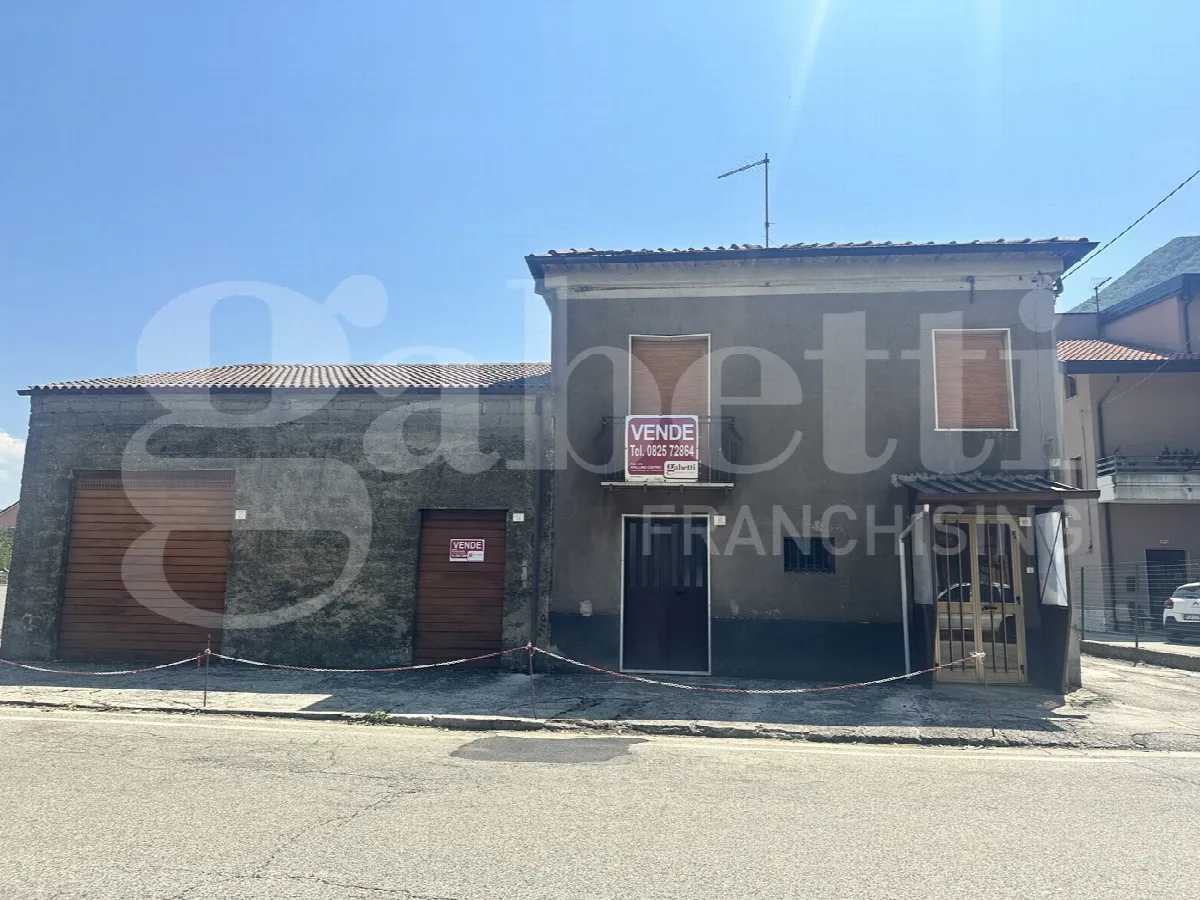 Casa indipendente in vendita a Volturara Irpina - foto 1