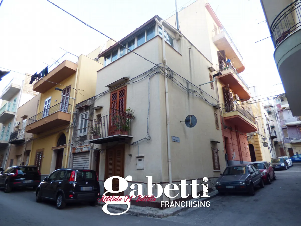 Casa indipendente in vendita a Bagheria - foto 1