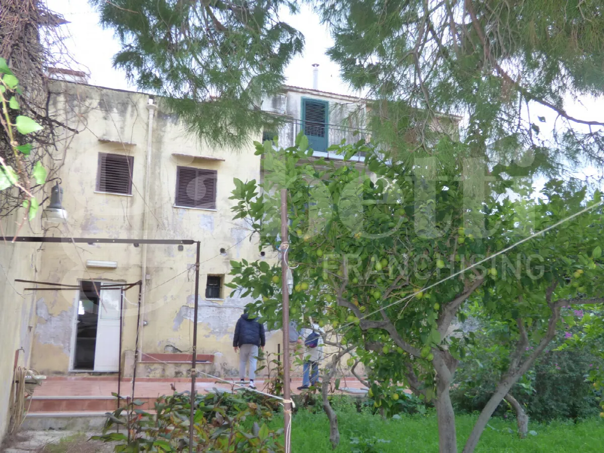 Casa indipendente in vendita a Carini - foto 1