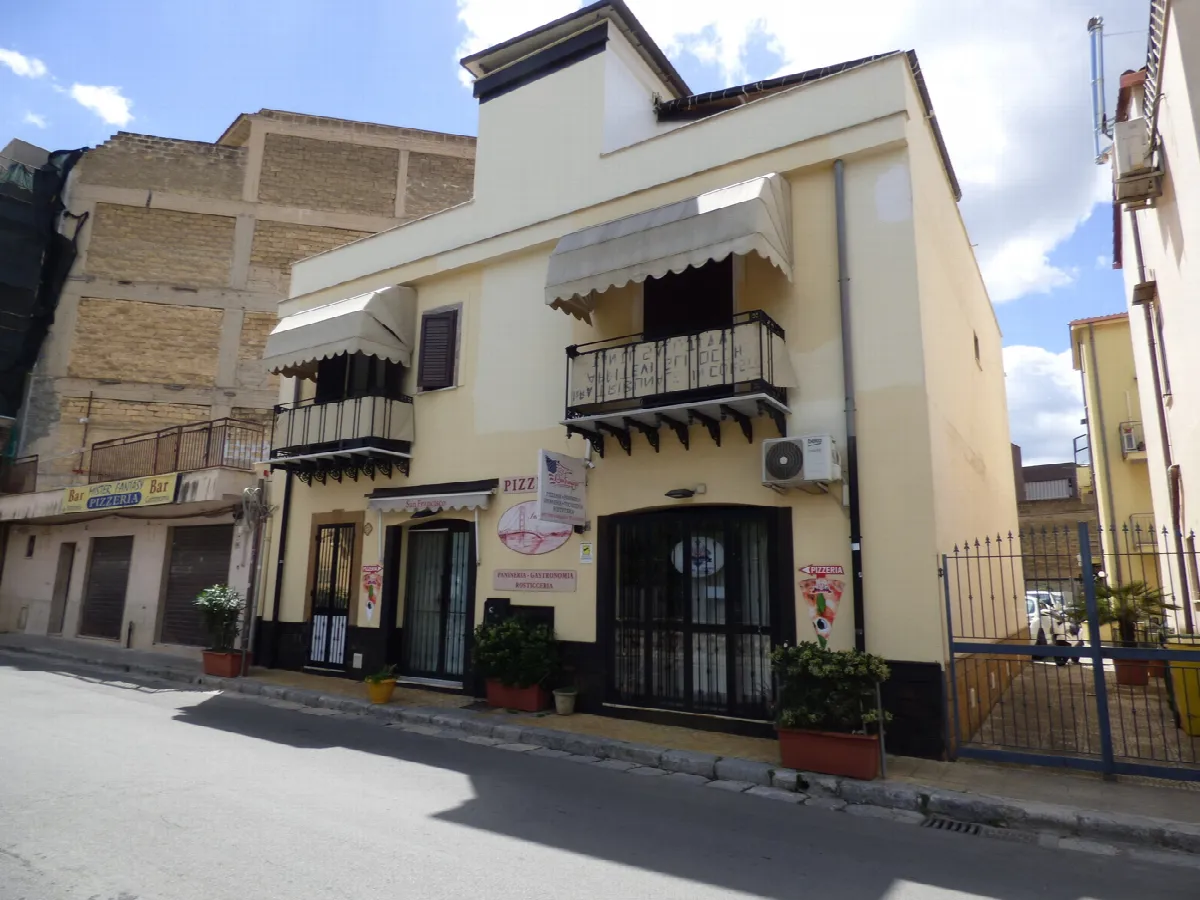 Casa indipendente in vendita a Bagheria - foto 1