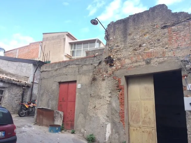 Casa indipendente in vendita a Barcellona Pozzo di Gotto - foto 1