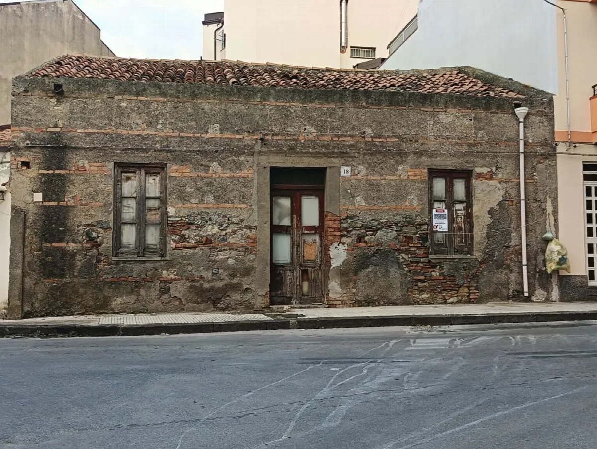 Casa indipendente in vendita a Barcellona Pozzo di Gotto - foto 1