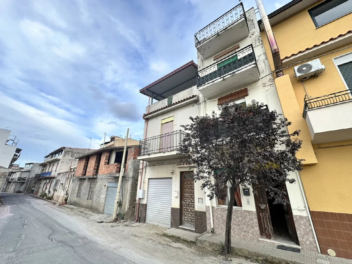 Casa indipendente in vendita a Barcellona Pozzo di Gotto - foto 1