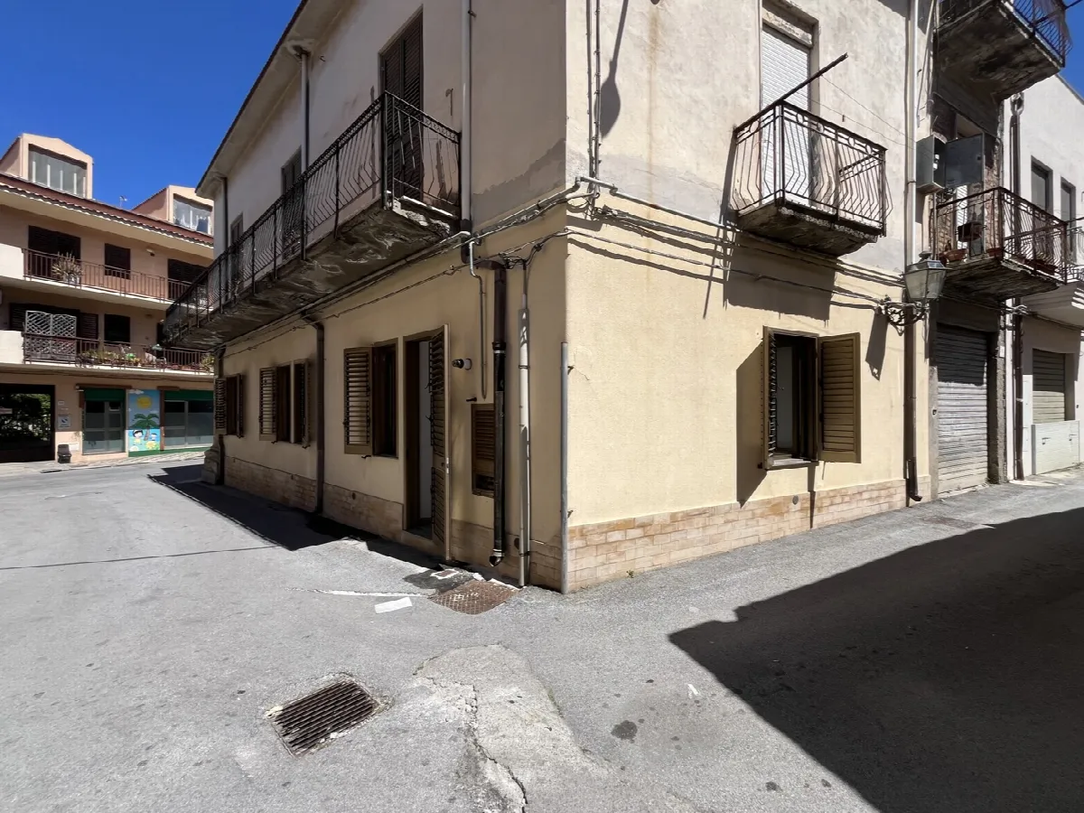 Appartamento in vendita a Barcellona Pozzo di Gotto - foto 1
