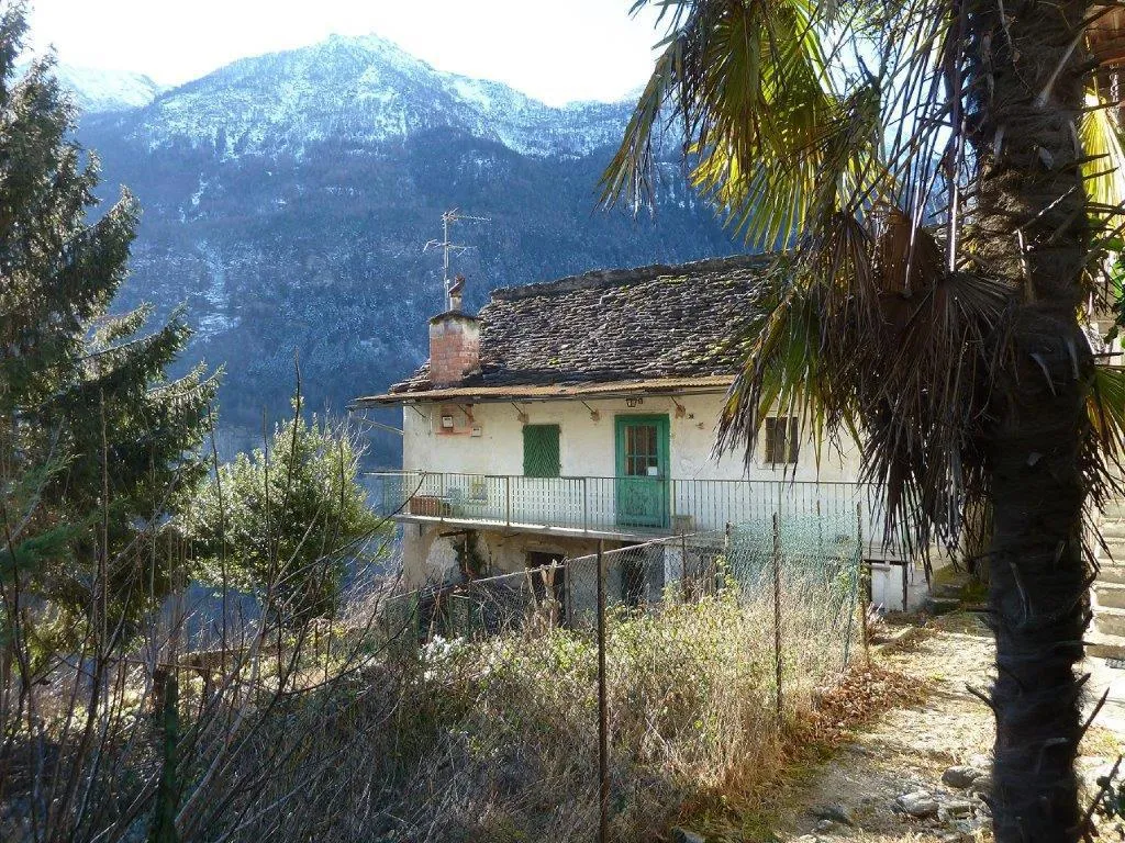 Casa indipendente in vendita a Varzo - foto 1