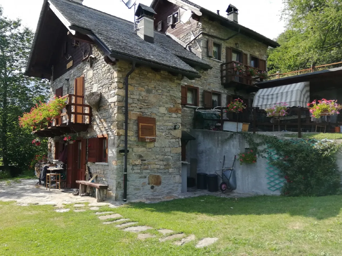 Casa indipendente in vendita a Varzo - foto 1