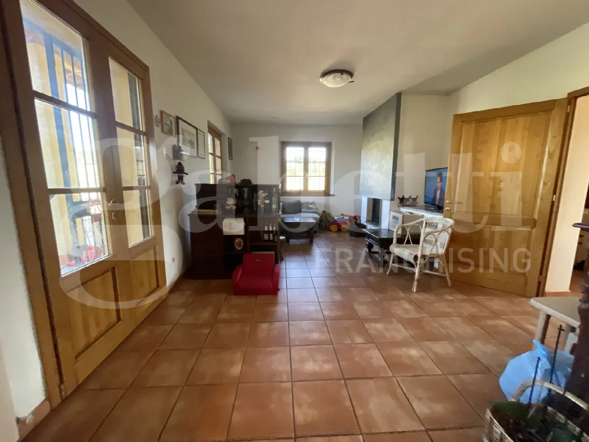 Casa indipendente in vendita a Follonica - foto 8