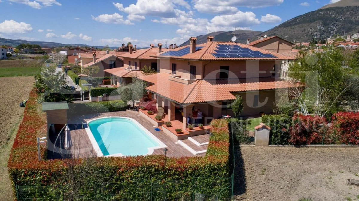 Villetta a schiera in vendita a Gubbio - foto 4