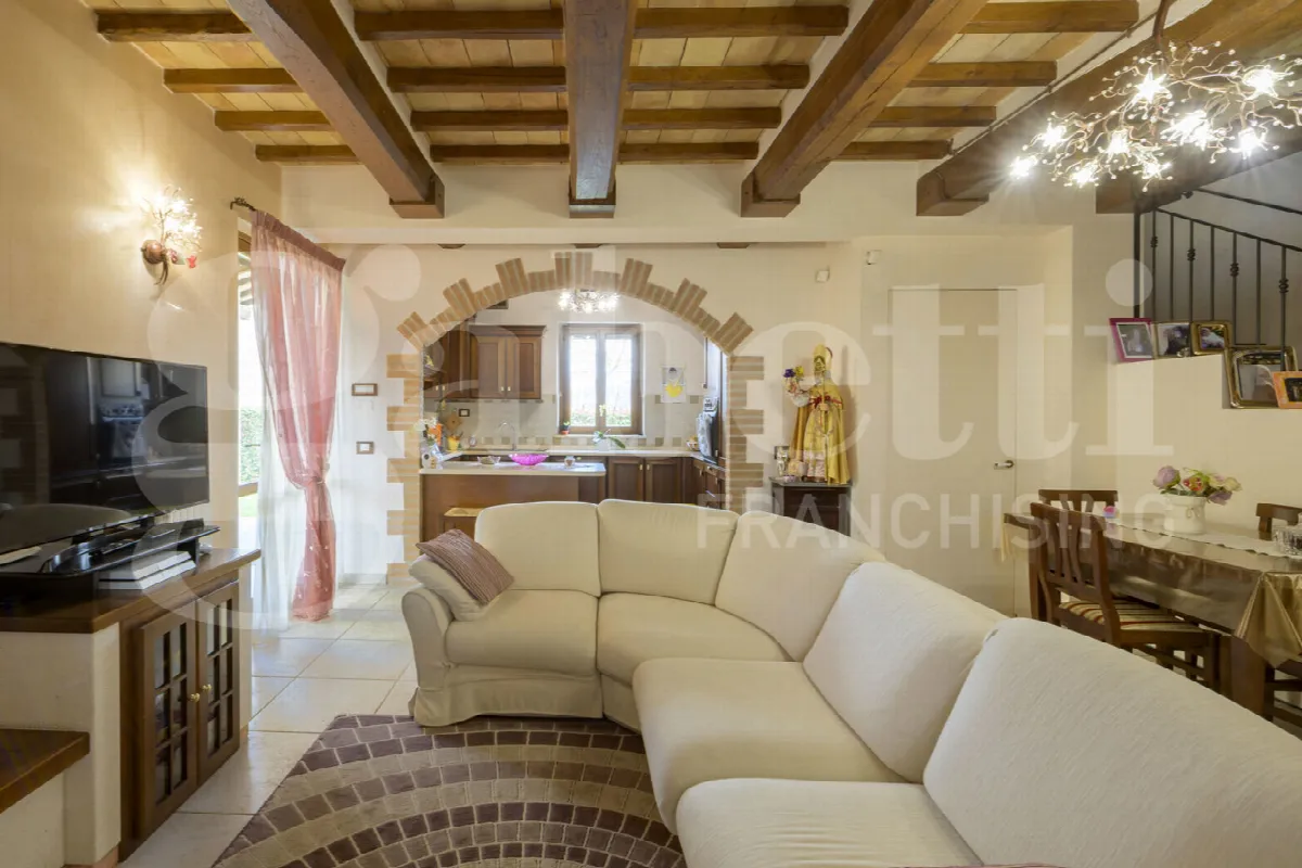 Casa indipendente in vendita a Gubbio - foto 10