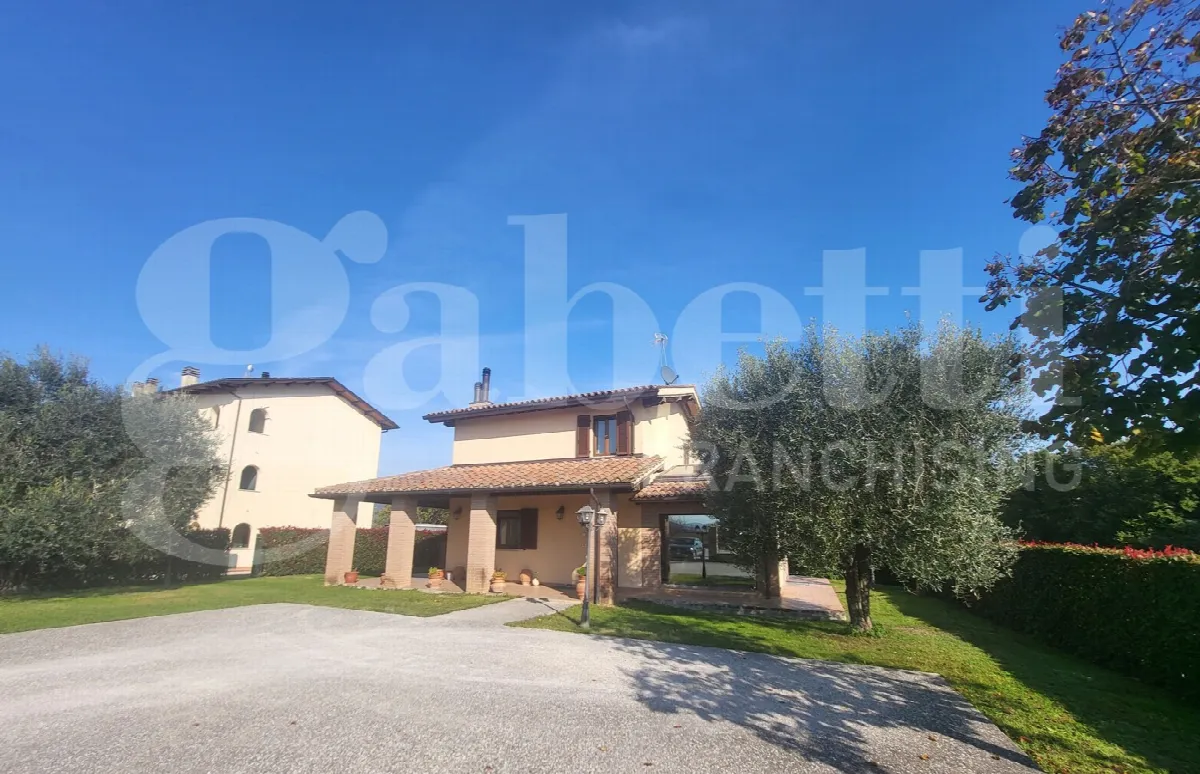 Casa indipendente in vendita a Gubbio - foto 5