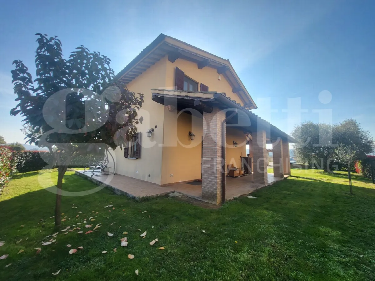 Casa indipendente in vendita a Gubbio - foto 7