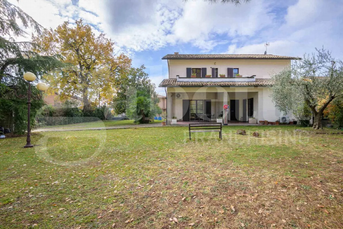 Casa indipendente in vendita a Gubbio - foto 4