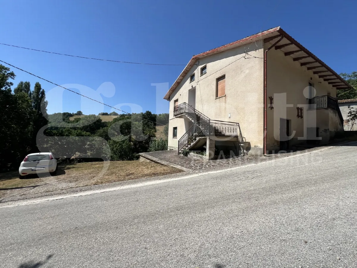 Casa indipendente in vendita a Gubbio - foto 3