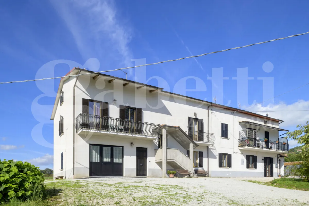 Casa indipendente in vendita a Gubbio - foto 4