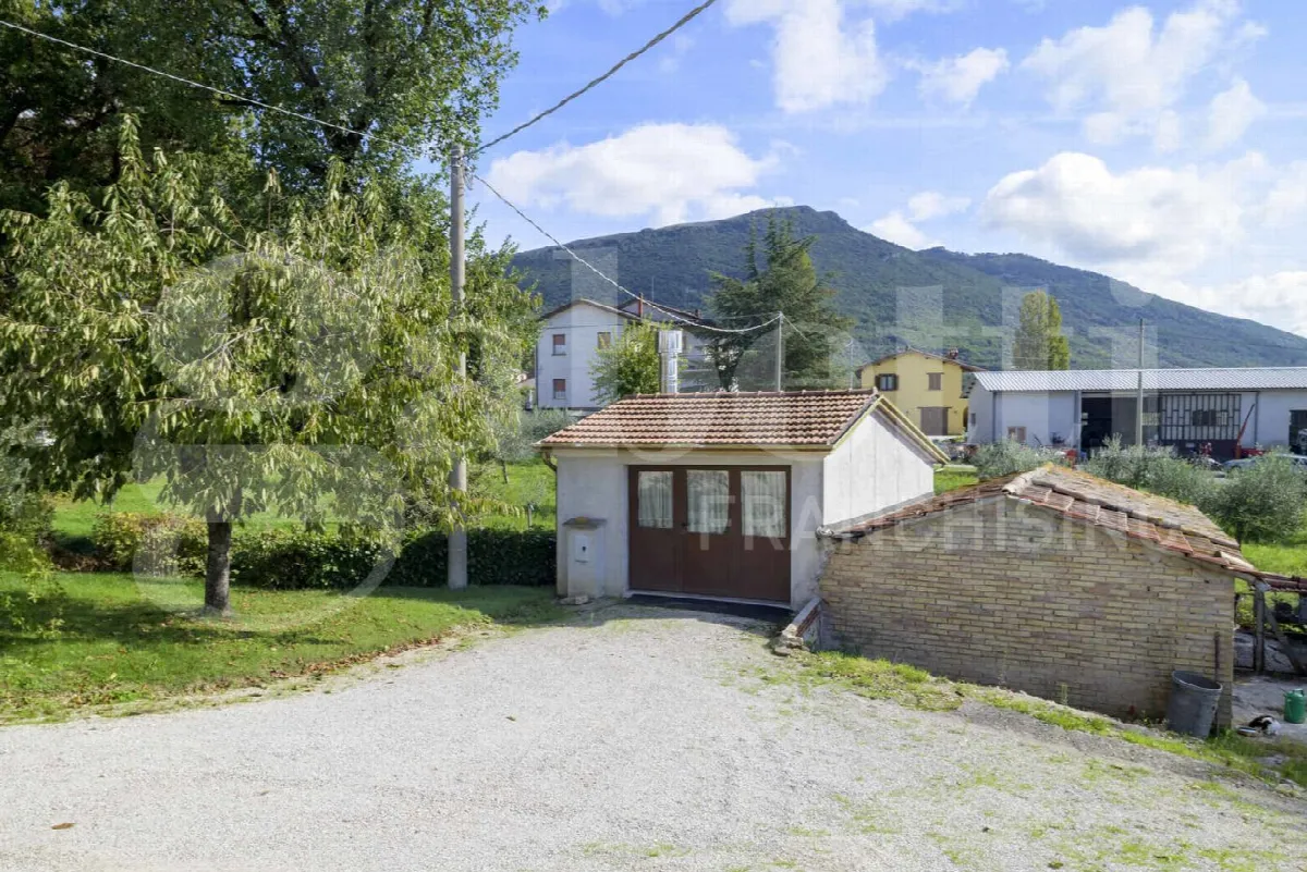 Casa indipendente in vendita a Gubbio - foto 6