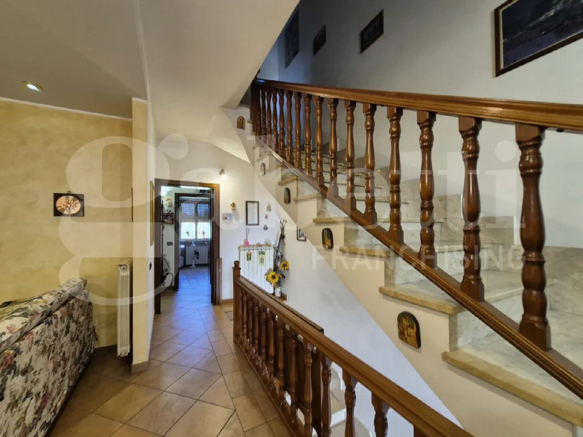 Casa indipendente in vendita a Gubbio - foto 10