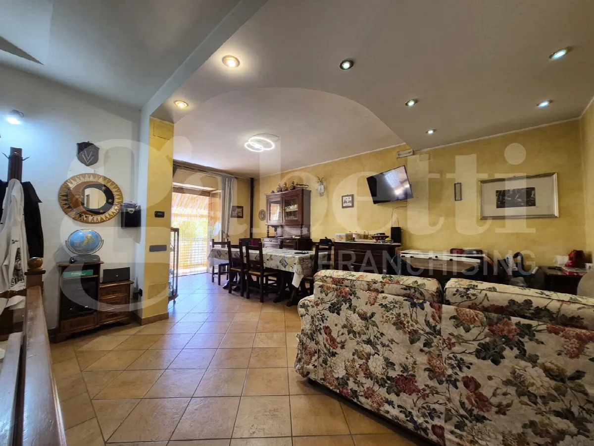 Casa indipendente in vendita a Gubbio - foto 4