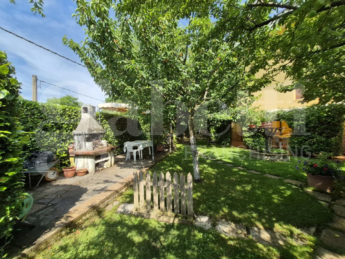 Casa indipendente in vendita a Gubbio - foto 9