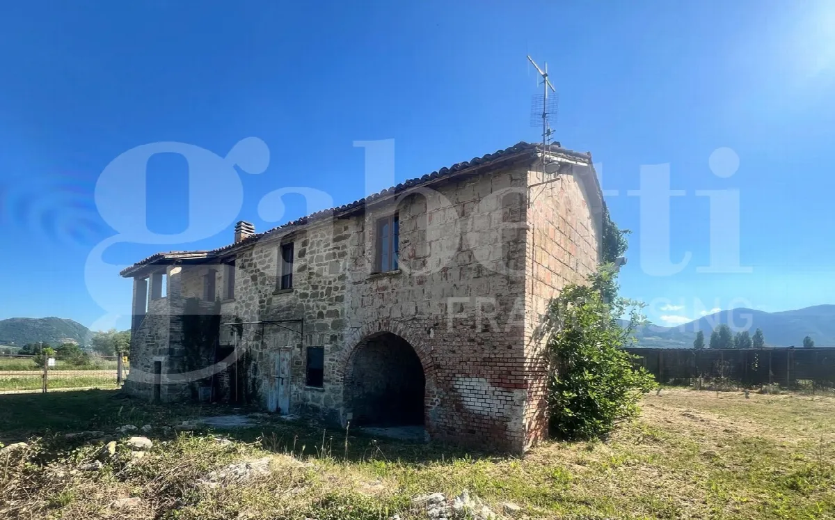 Casa indipendente in vendita a Gubbio - foto 1