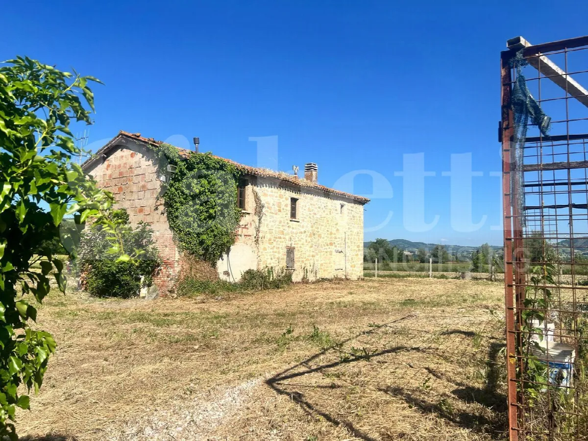 Casa indipendente in vendita a Gubbio - foto 3
