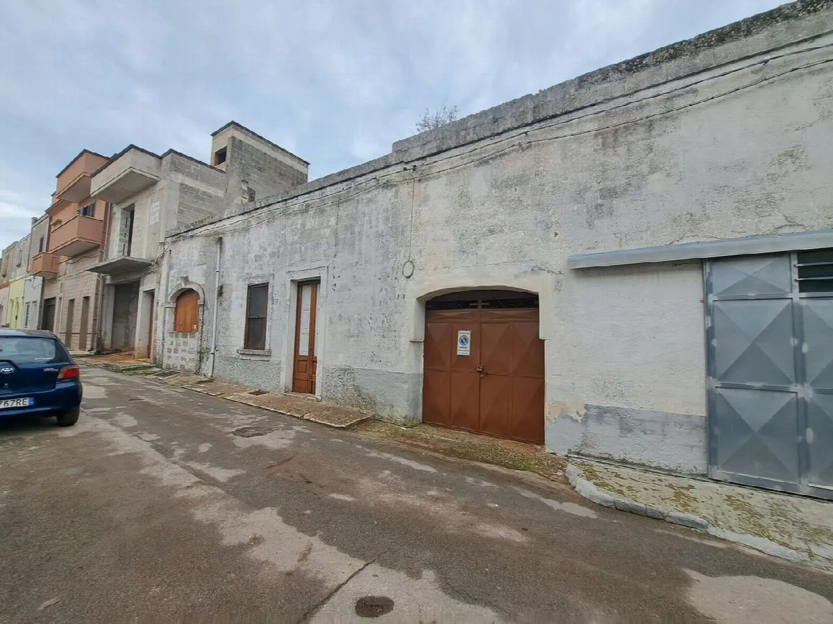 Casa indipendente in vendita a Sava - foto 1