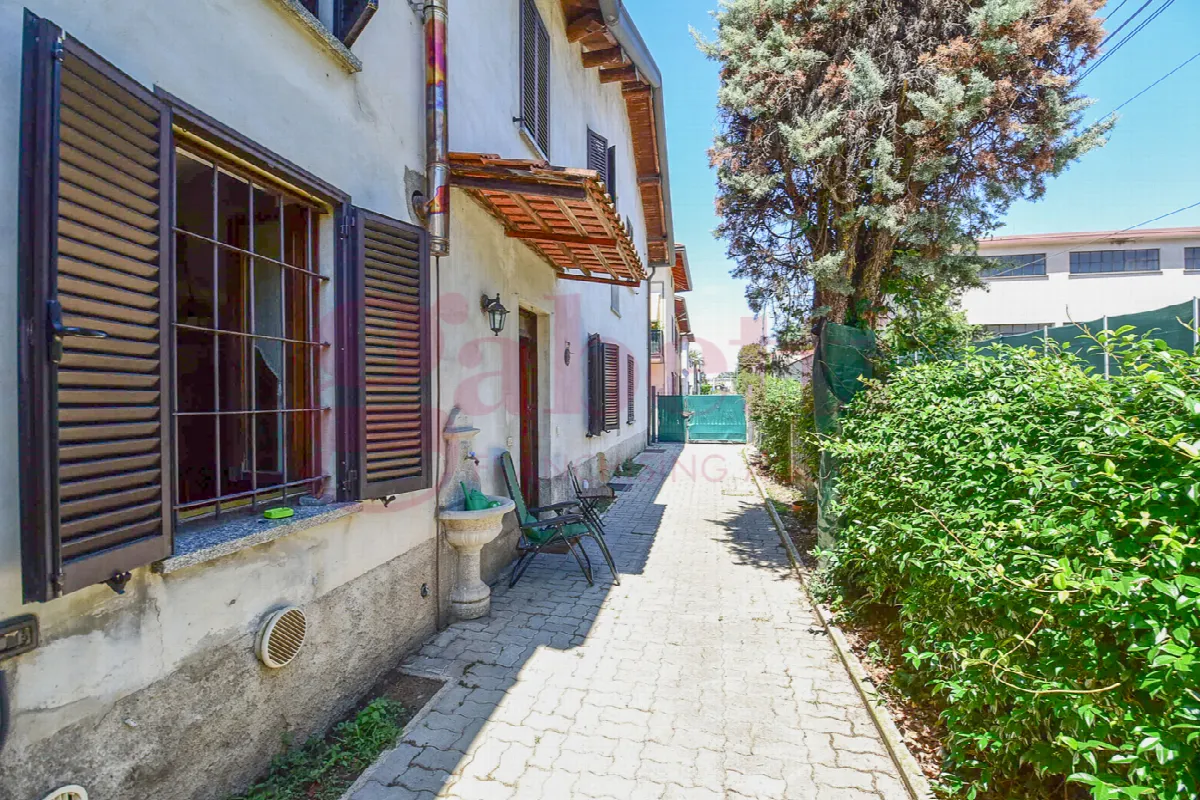 Casa indipendente in vendita a Cabiate - foto 3