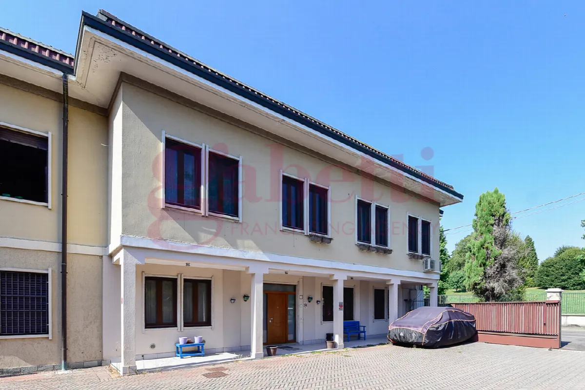 Casa indipendente in vendita a Arosio - foto 1