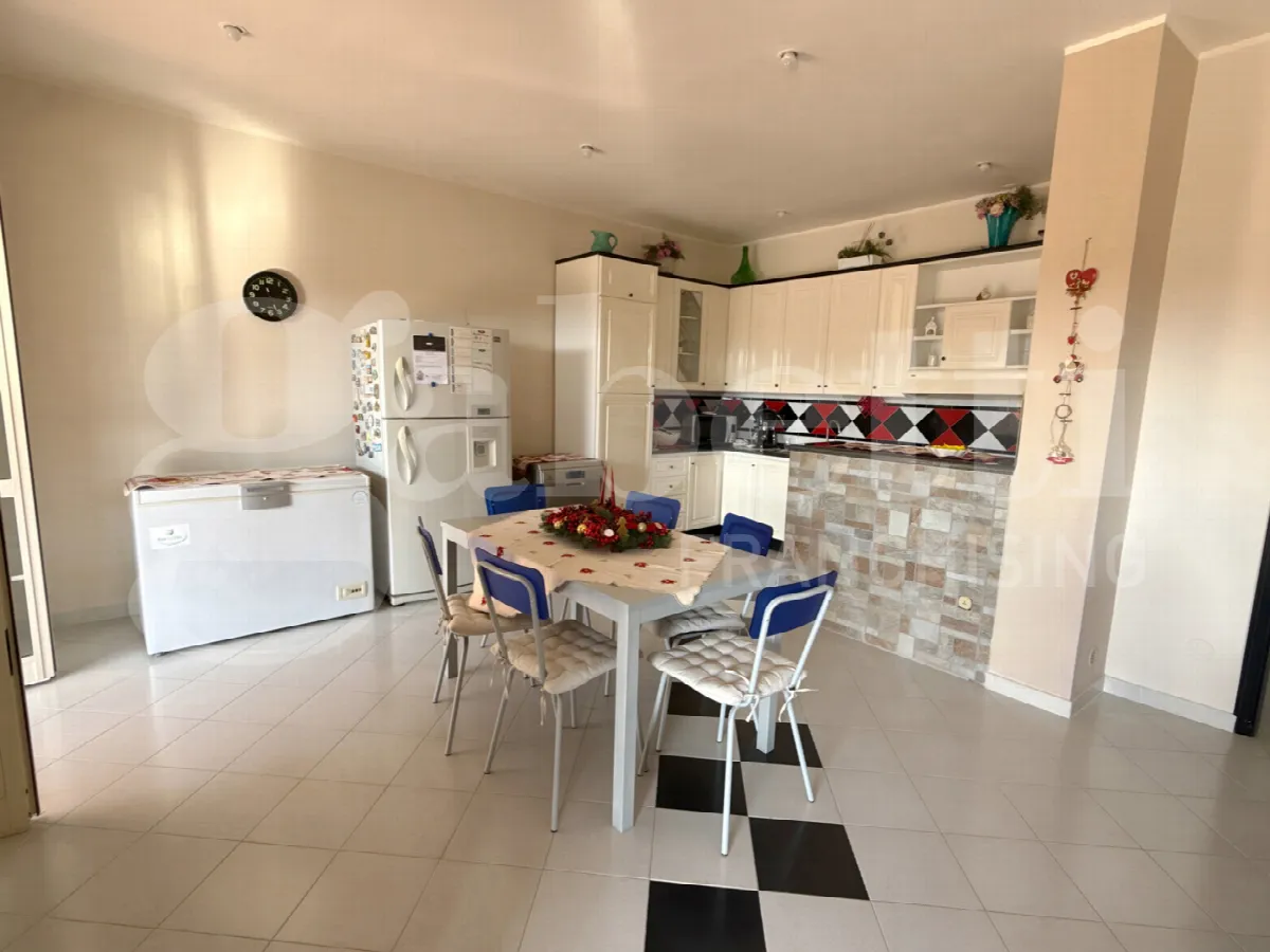 Casa indipendente in vendita a Angri - foto 2