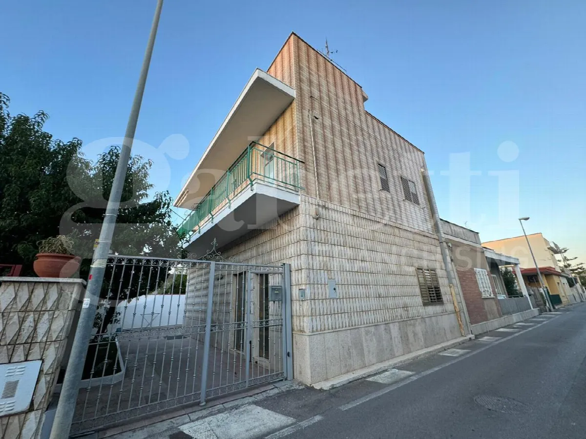 Casa bifamiliare in vendita a Bari - foto 1