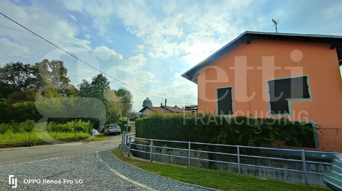 Casa indipendente in vendita a Cossato - foto 3