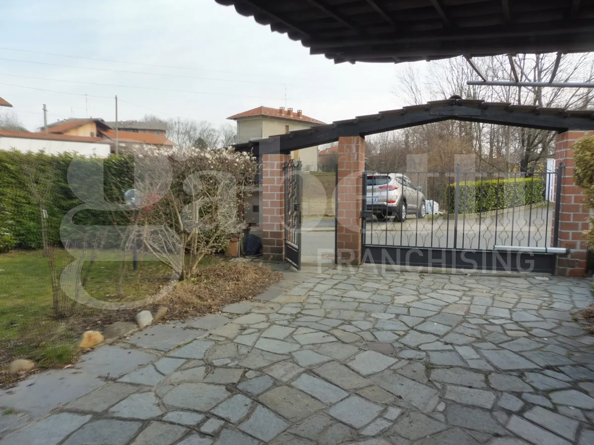 Casa indipendente in vendita a Cossato - foto 9