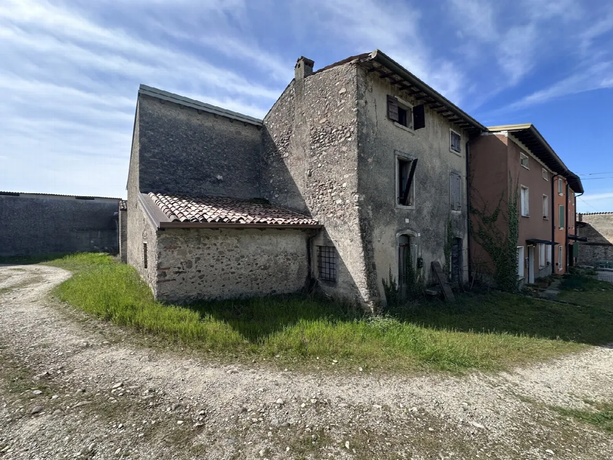 Rustico in vendita a Valeggio sul Mincio - foto 1