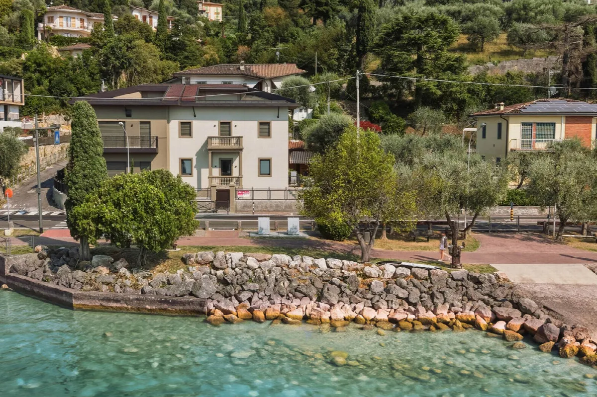 Appartamento in vendita a Torri del Benaco - foto 1